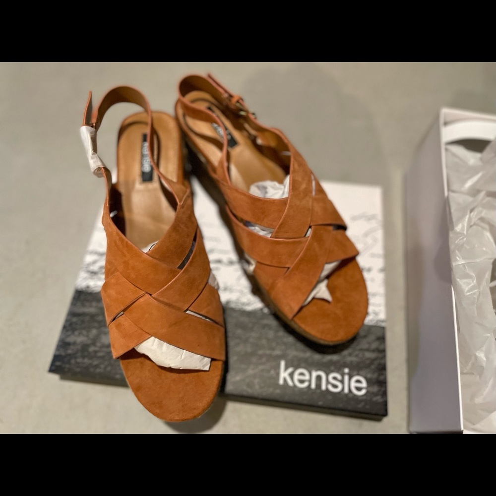 Kensie woven espadrille platform sandal. NWT. Women’s size 11